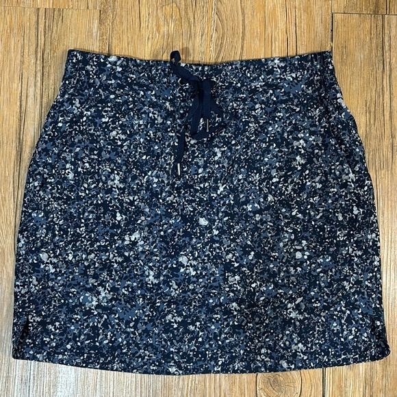 Athleta Dresses & Skirts - Athleta Patterned Athletic Skirt